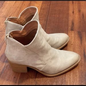 Heeled ankle booties